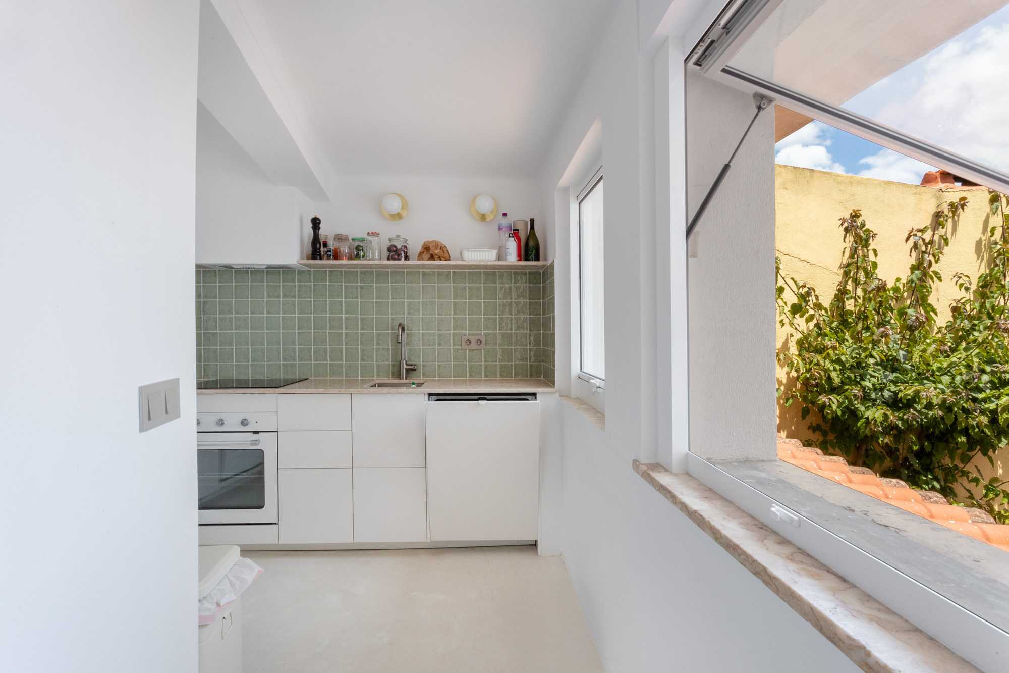Secondary picture of VENDE | APT T2 | ALFAMA