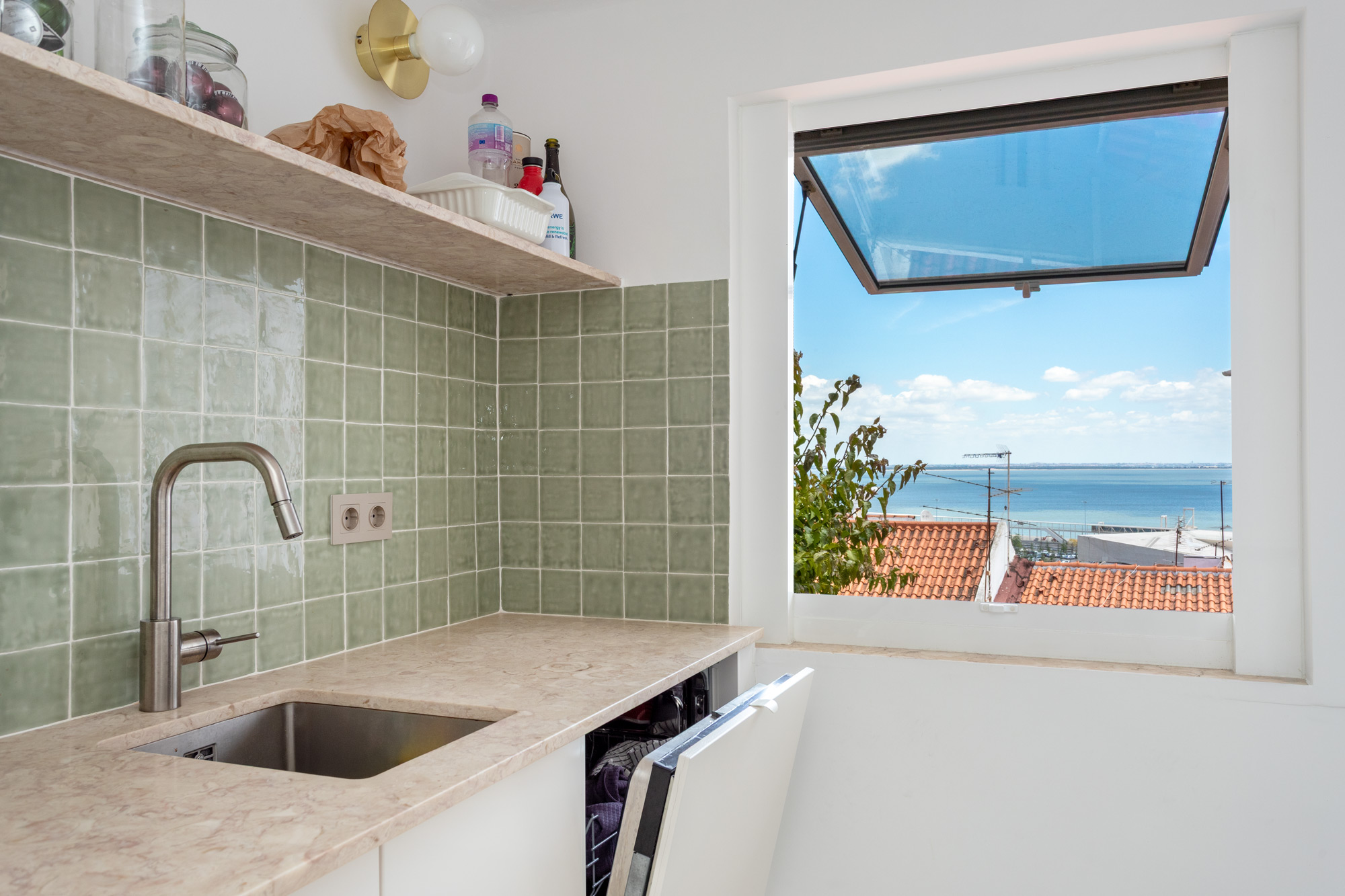 Secondary picture of VENDE | APT T2 | ALFAMA