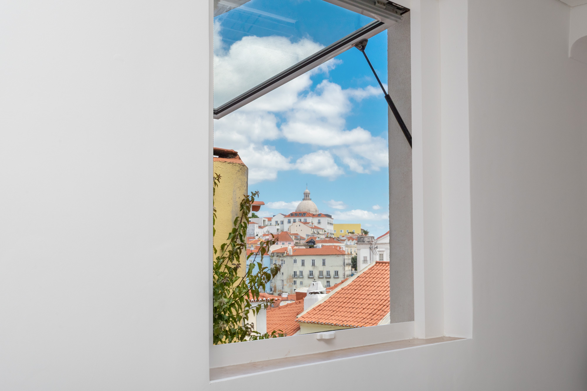 Secondary picture of VENDE | APT T2 | ALFAMA